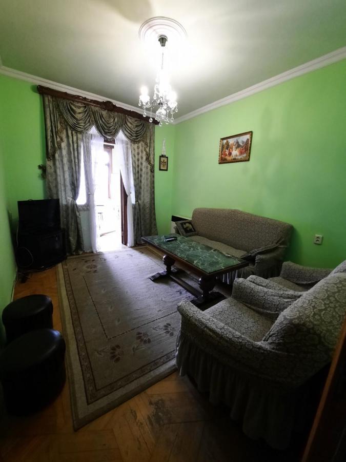 Apartment Lia Batumi Esterno foto