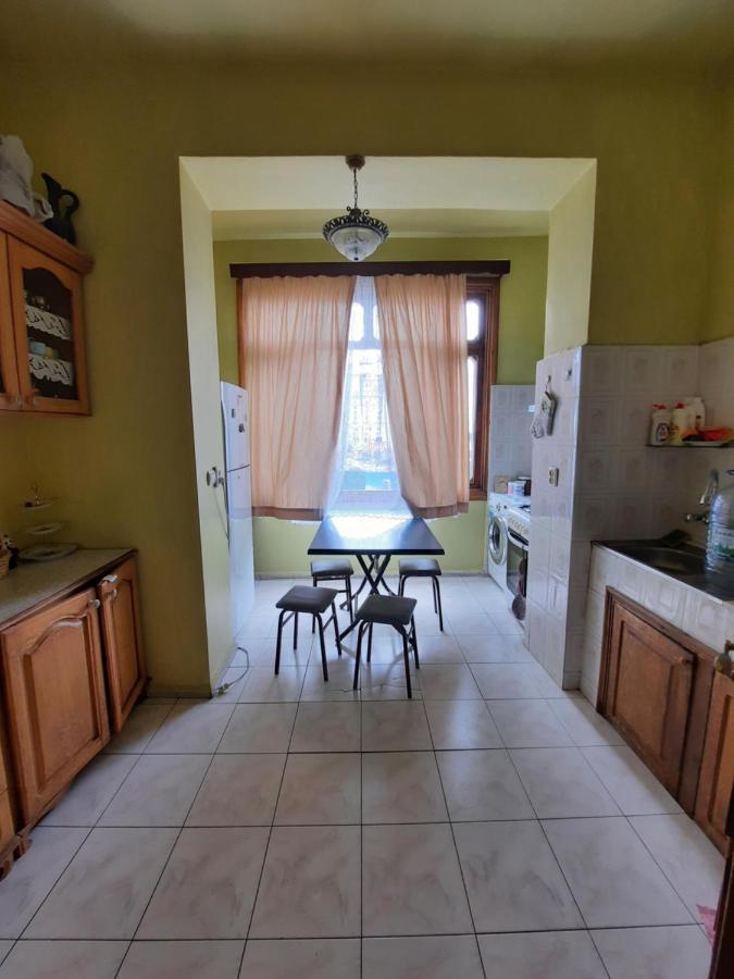 Apartment Lia Batumi Esterno foto