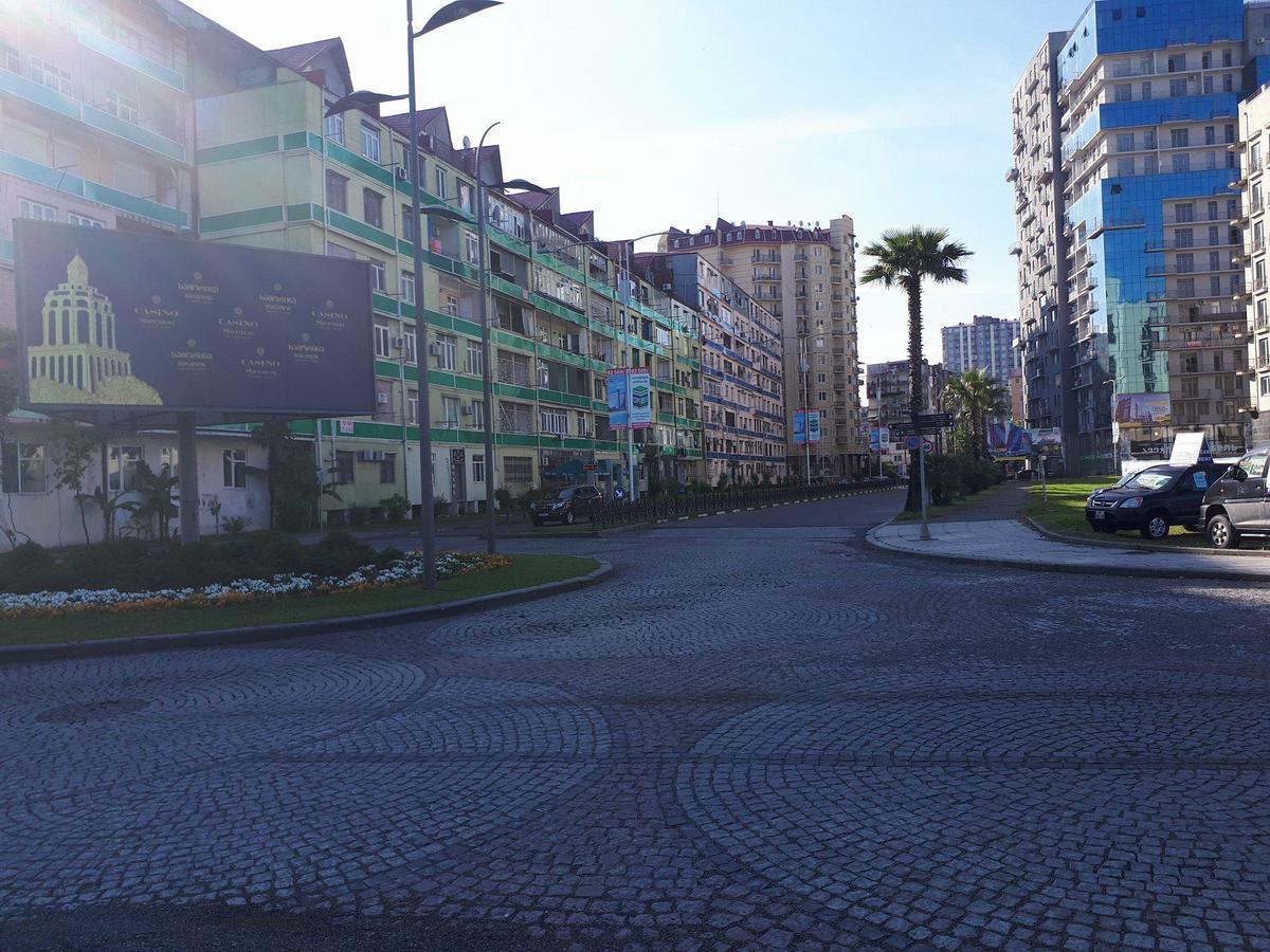 Apartment Lia Batumi Esterno foto